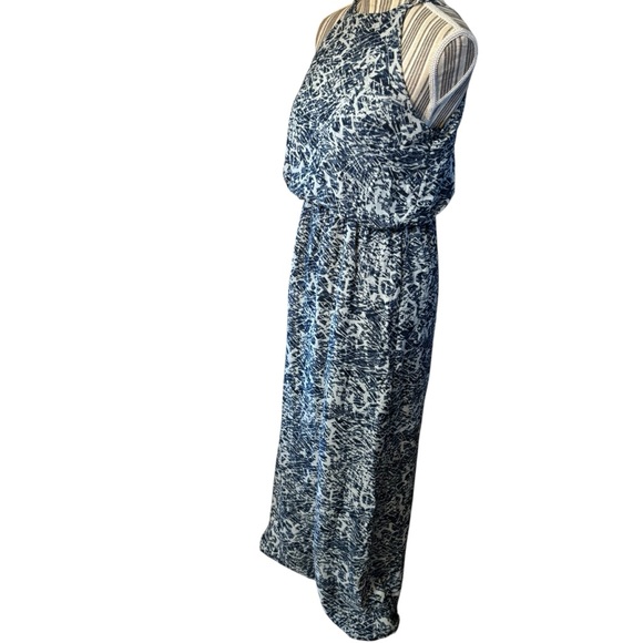 One Clothing Maxi Dress Medium Blue White Patterned Sleeveless Elastic Waist - Picture 8 of 16